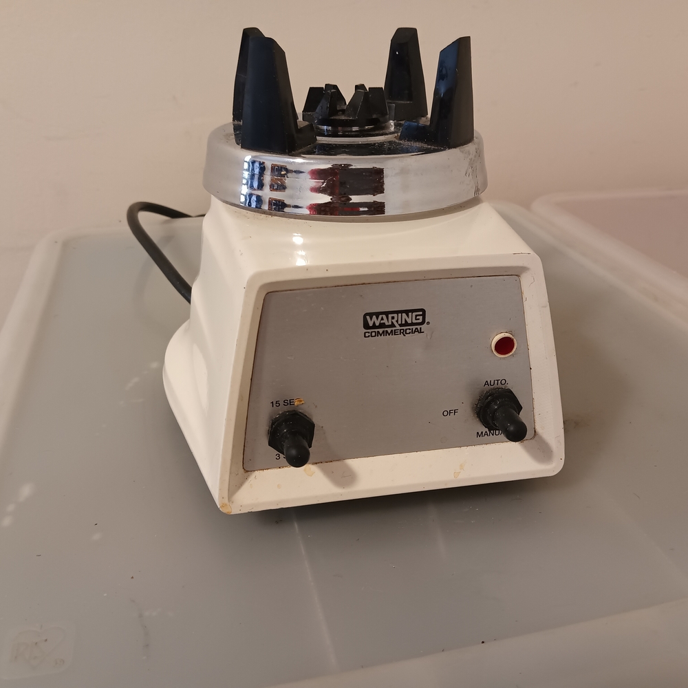 Waring Commercial Blender Base in White and Black